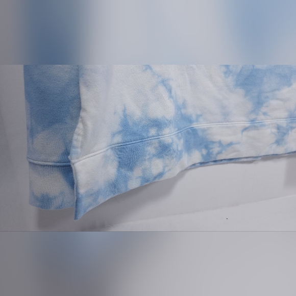 Nautica Women's Tie Dye Sky Theme Crew Neck Sweatshirt Size Large Blue / White - Picture 5 of 11